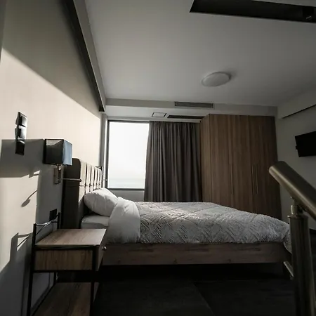 Serenity Sea View 펜션 *